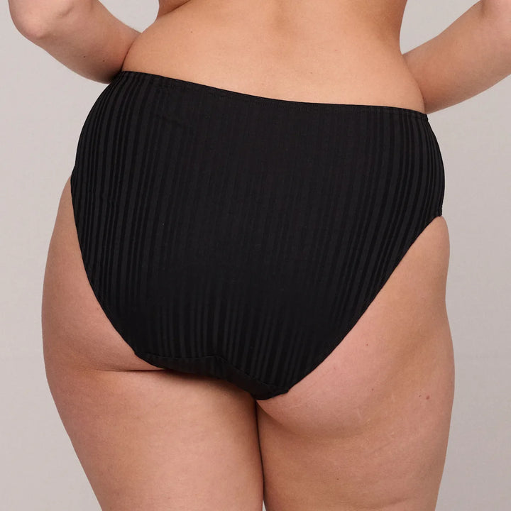 Primadonna Swim Kiruna Full Brief