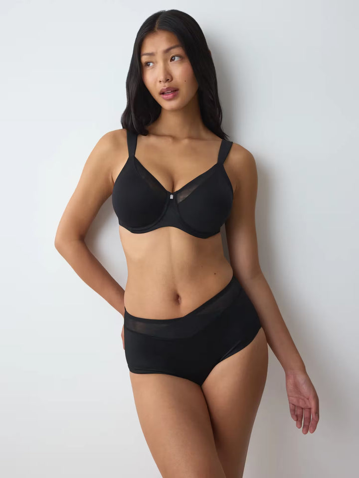 Triumph True Shape Sensation svart/vit/beige