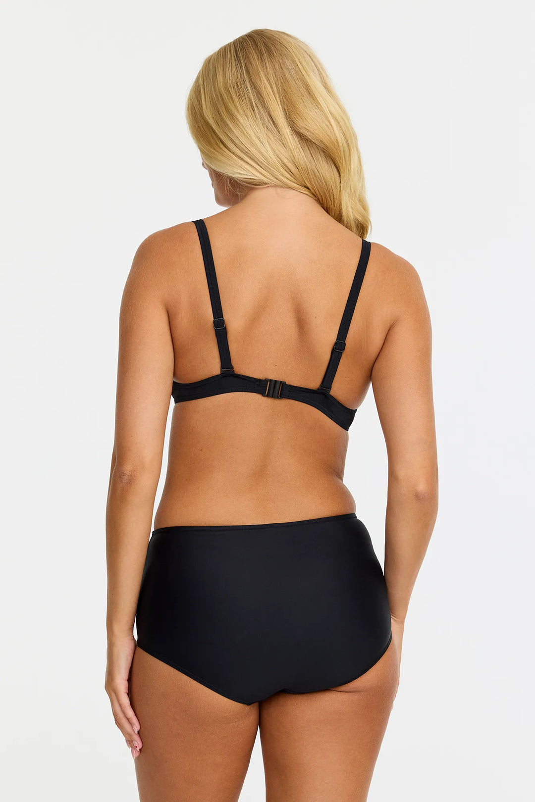 32125-000x32218-000_3389