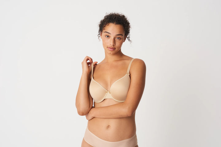 Chantelle Basic Invisible Memory Foam T-Shirt BH Svart/Beige