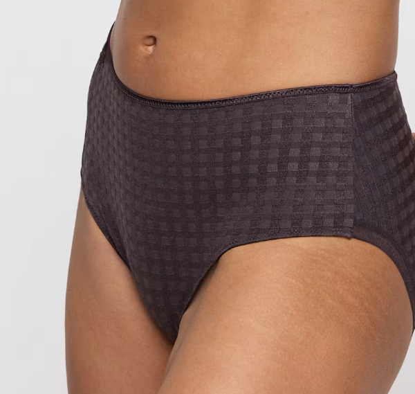 Marie Jo Avero Brief